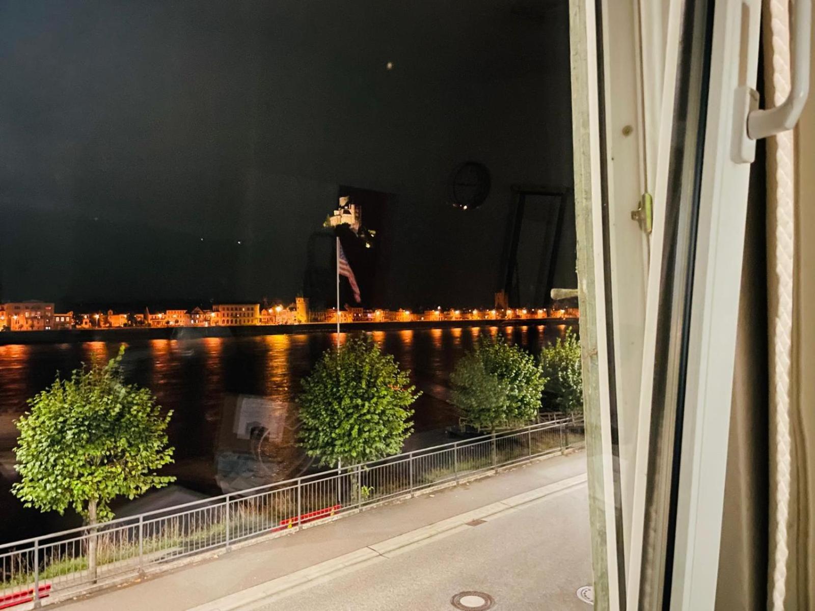 Rheinromantik Mit Blick Auf Burg Katz, Bis 4p